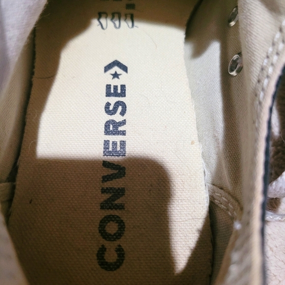 Converse size 9 womans - Picture 5 of 5